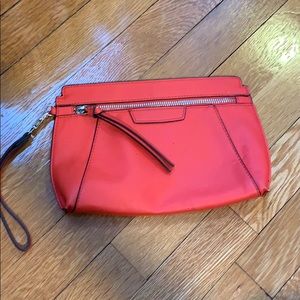 Red clutch